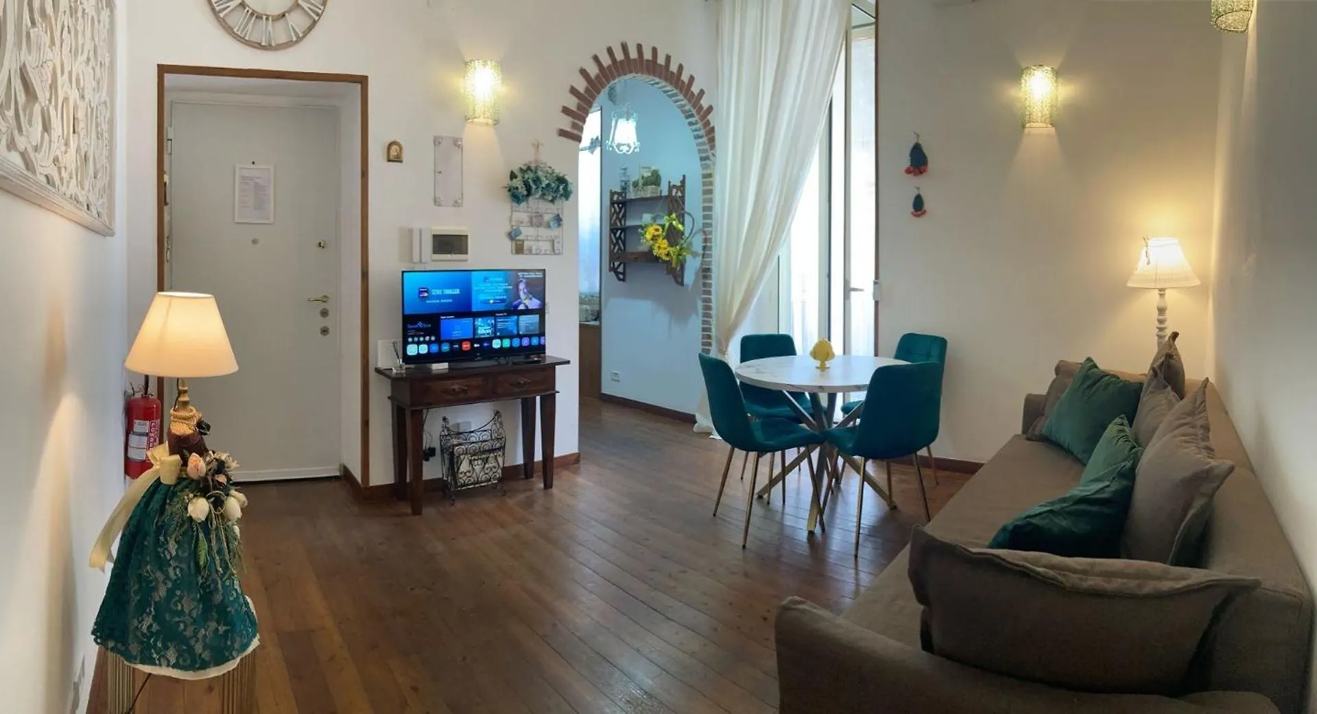 La Maison Di Gemma Bari 0*,  Italia